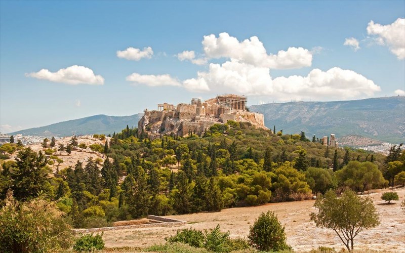 oi-touristes-eipan-nai-stous-arxaiologikous-xorous-tis-elladas-fetos