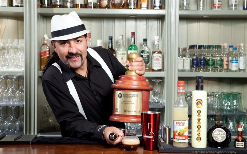 o-stauros-lamprinidis-apokaluptei-bima-bima-ta-mustika-gia-ton-teleio-kapoutsino