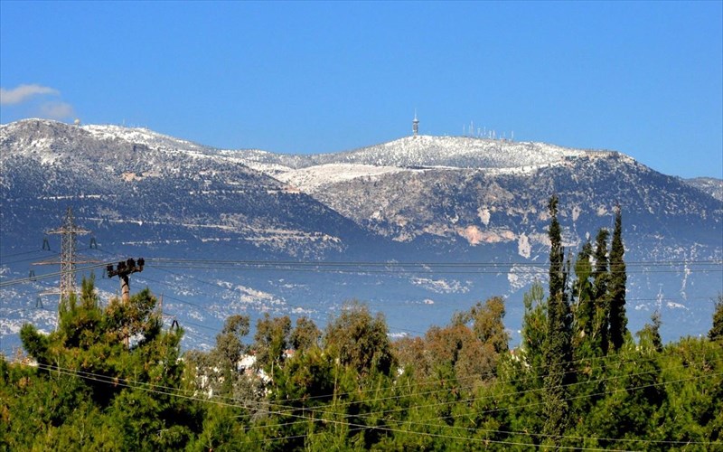 mini-apodrasi-se-tria-kontina-stin-athina-bouna