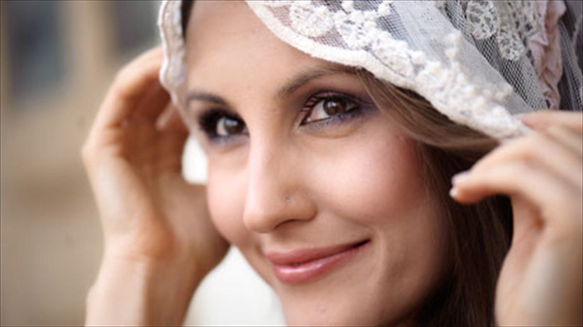 fide-koksal-se-kathe-krisi-bgainoun-kai-eukairies-gia-osous-exoun-pisti