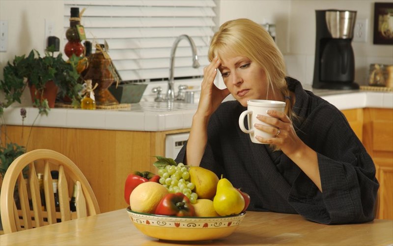 poies-trofes-mporei-na-krubontai-piso-apo-tis-imikranies-kai-poies-enoxopoiountai-adika