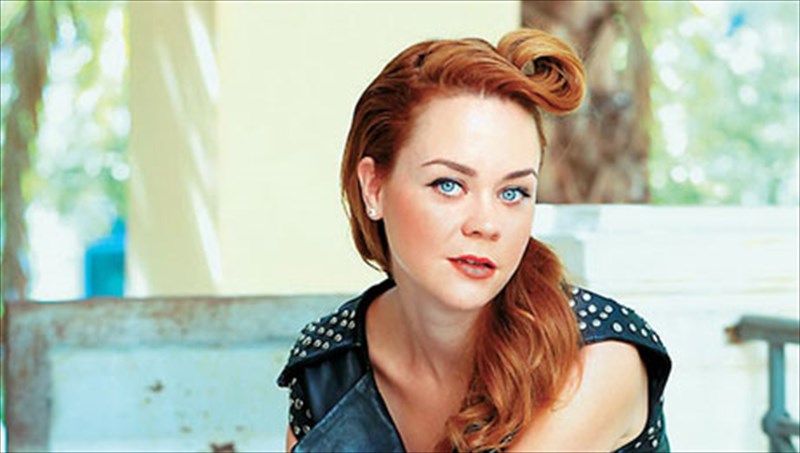 lena-papaligoura-i-anthropini-fusi-einai-aplisti-kai-i-aplistia-genna-misos-bia-aplistia-genna-misos-bia