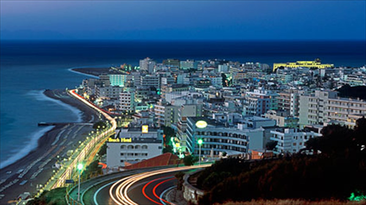 ta-panta-gia-tis-nuxterines-lipseis-kai-ta-fotografika-portreta-se-duo-workshops