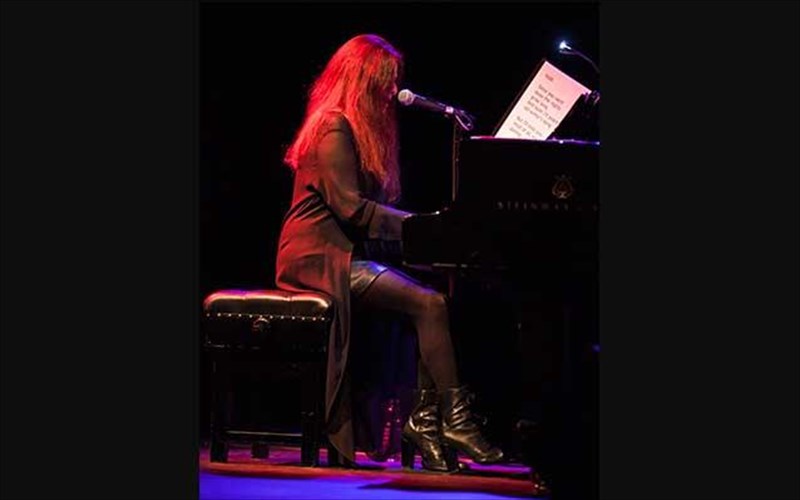 marika-klampatsea-kai-dimitris-zafeirelis-se-mia-idiaiteri-mousiki-sunantisi-sto-odeio-nakas