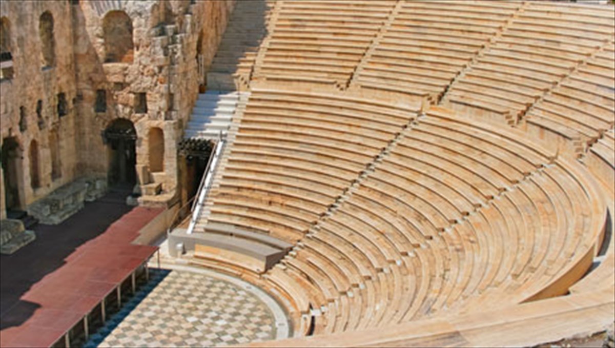 oristikan-oi-epitropes-gia-ta-kratika-brabeia-suggrafis-theatrikou-ergou