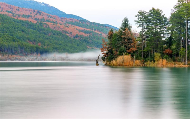 fotografiko-taksidi-sti-xeimerini-ipeirotiki-ellada-kai-tis-omorfies-tis