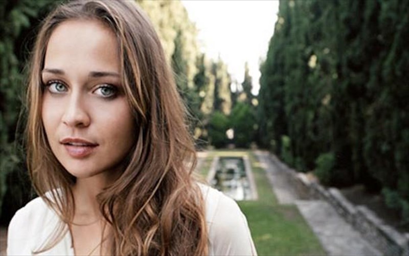 xristougenniatikes-euxes-apo-ti-fiona-apple-ston-donald-trump