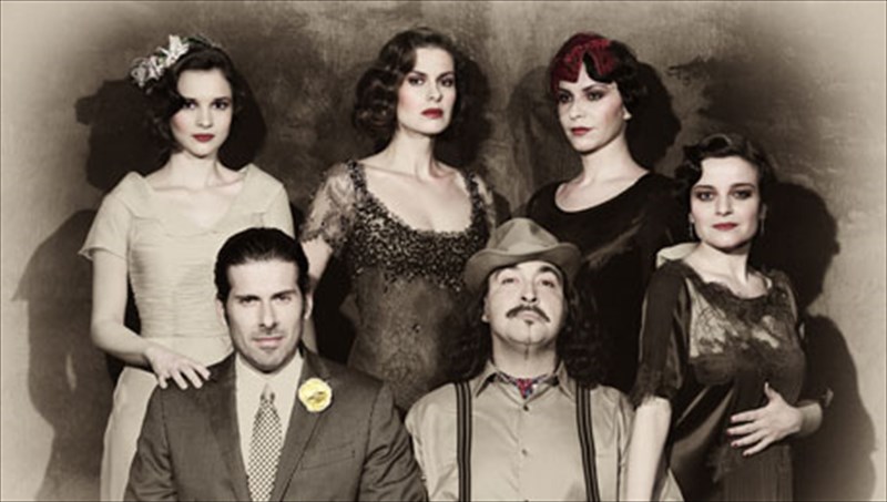 korufaioi-kallitexnes-dimiourgoun-sto-ekto-patoma