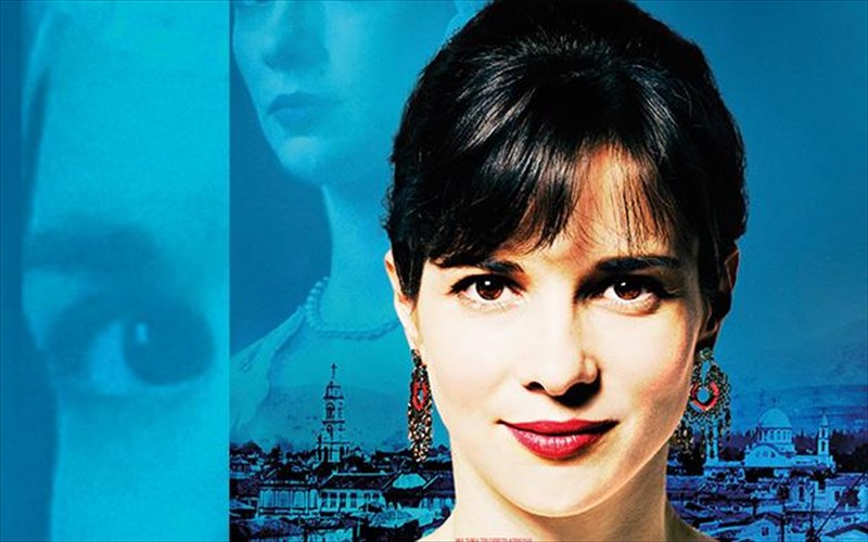 i-roza-tis-smurnis-kai-mia-sunarpastiki-erotiki-istoria