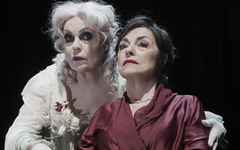 allagi-premieras-gia-to-ti-apegine-i-mpeimpi-tzein-me-tis-pateraki--pittaki-pittaki