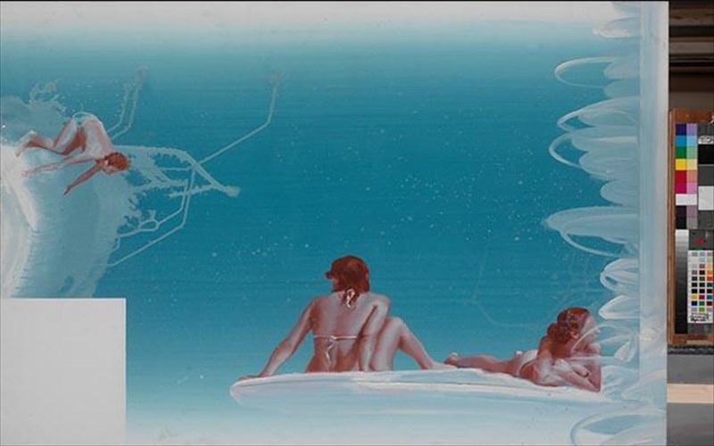 oi-tautotites-ton-allon-sto-mouseio-frusira