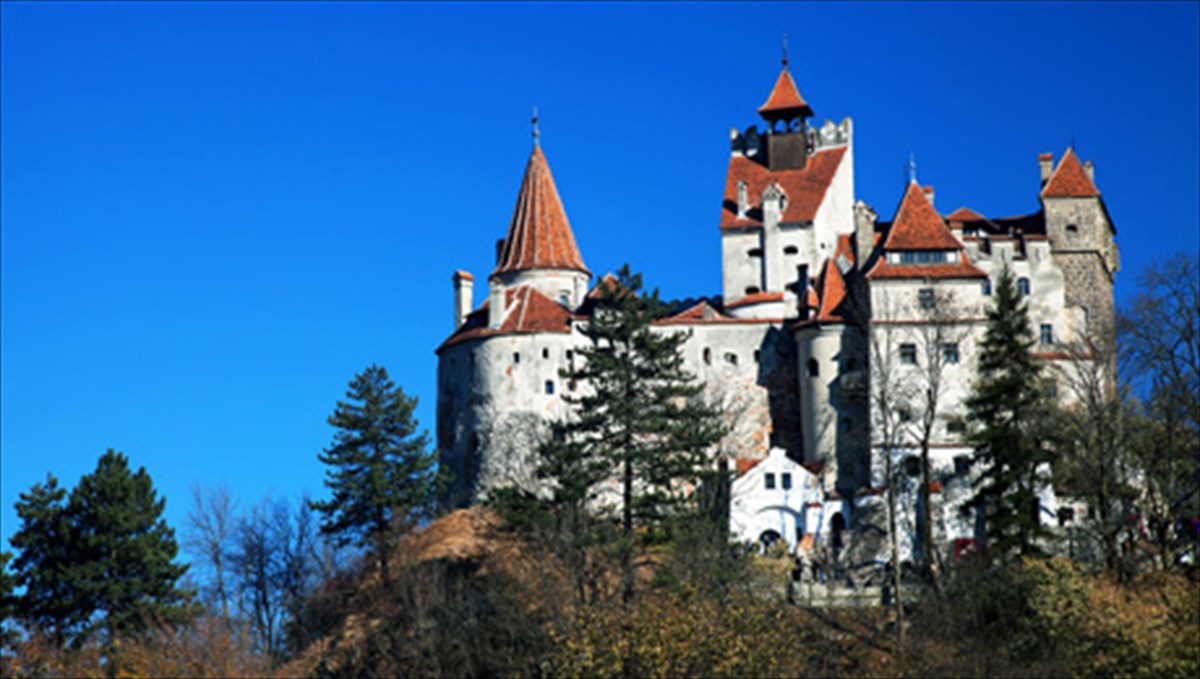 enas-aionas-apo-ton-thanato-toupatera-tou-drakoula