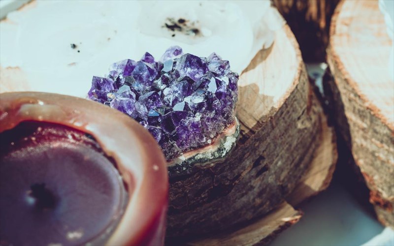 therapeutikoi-krustalloi-to-neo-fengk-soui