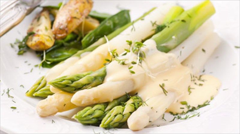 ennia-ksexorista-festibal-fagitou-apo-olo-ton-kosmo