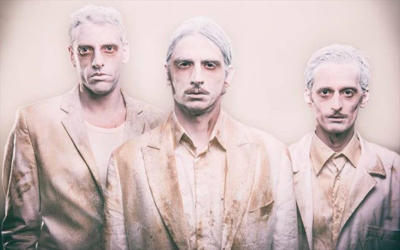 oi-treis-adeies-karekles-tou-gianni-skarimpa-stinontai-sti-skini