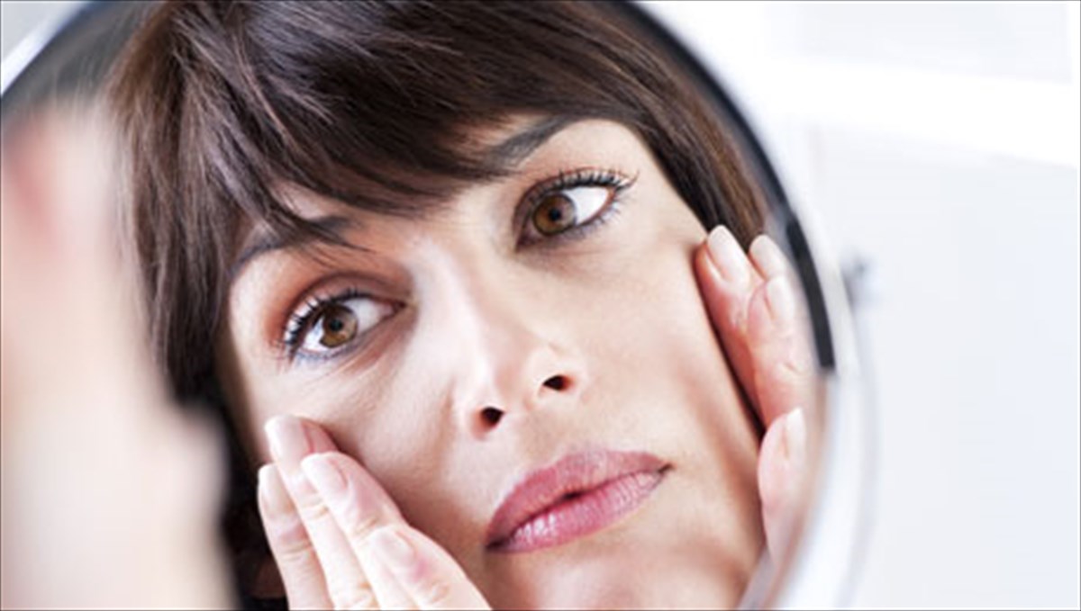 okto-fusikoi-tropoi-gia-na-apallageite-apo-tous-maurous-kuklous-sta-matia