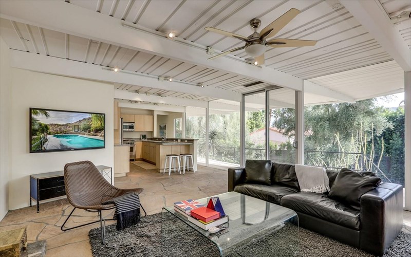 i-zsa-zsa-gabor-efuge-to-spiti-tis-poleitai