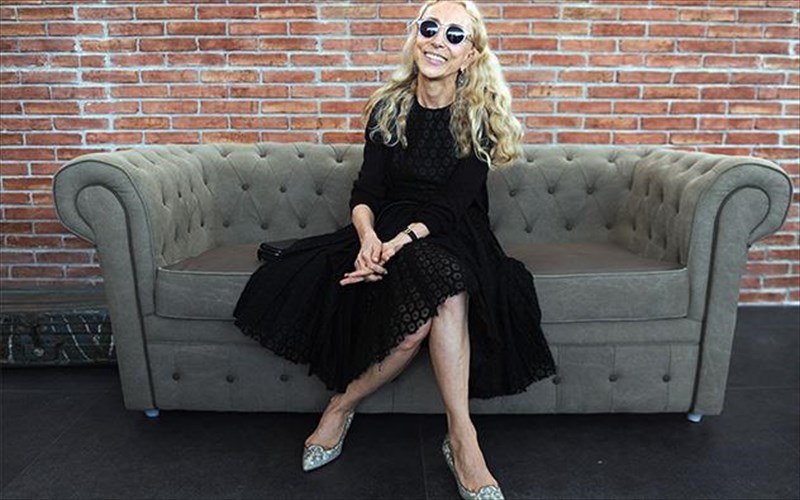 i-franca-sozzani-efuge-i-italiki-moda-penthei-italiki-moda-penthei