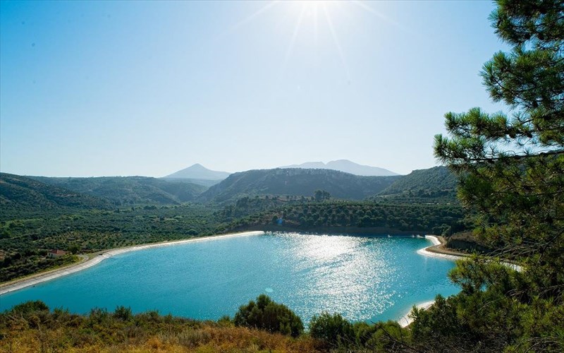 i-costa-navarino-apodeiknuei-tin-periballontiki-kai-koinoniki-euthuni-tis