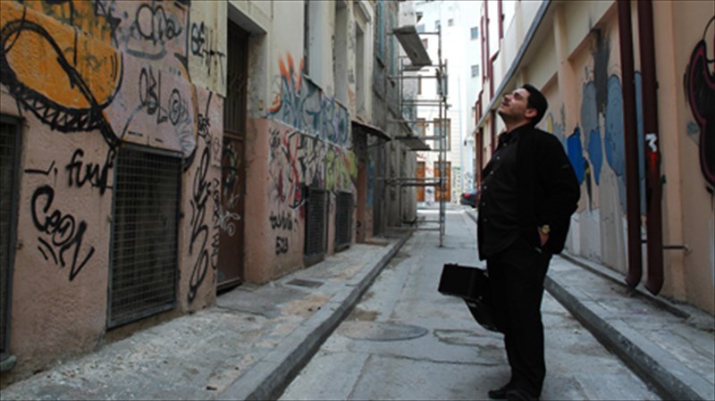 to-arabiko-laouto-kai-i-elliniki-tzaz-sto-proskinio-elliniki-tzaz-sto-proskinio