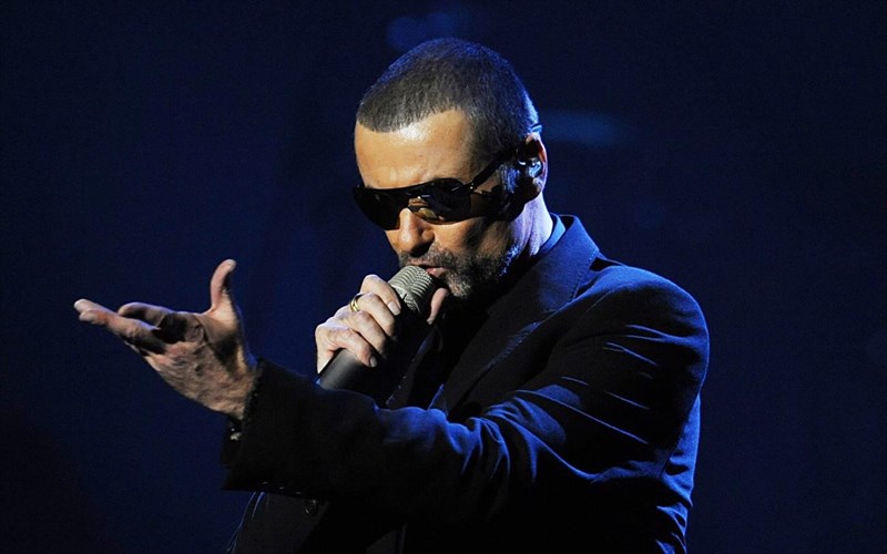 pos-antedrase-o-kallitexnikos-kosmos-ston-thanato-tou-george-michael-kallitexnikos-kosmos-ston-thanato-tou-george-michael