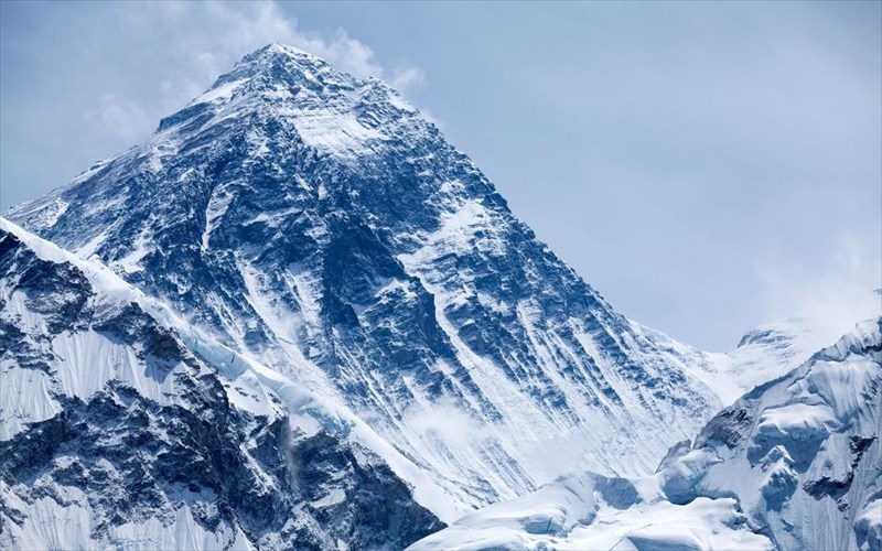 anebainoume-sta-pio-omorfa-bouna-tou-kosmou