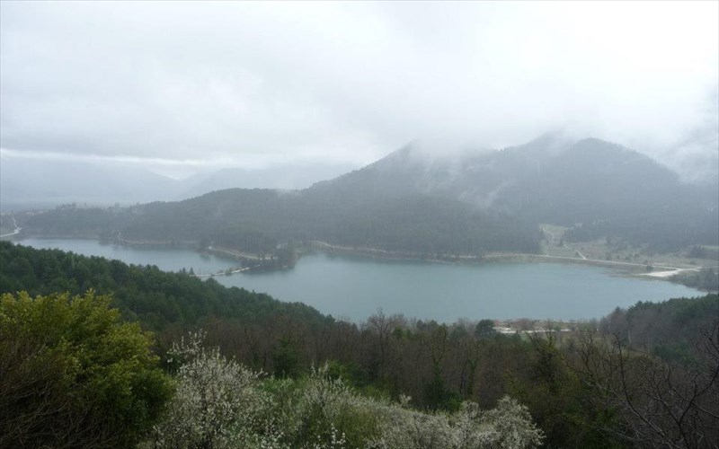 apodrasi-stin-panemorfi-fusiki-limni-tou-tsiblou