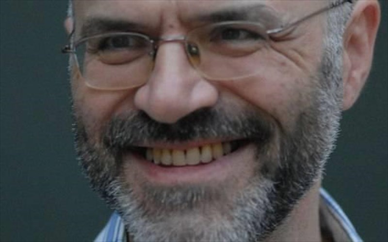 i-prosfati-elliniki-istoria-anabionei-sti-skini-tou-ethnikou-theatrou