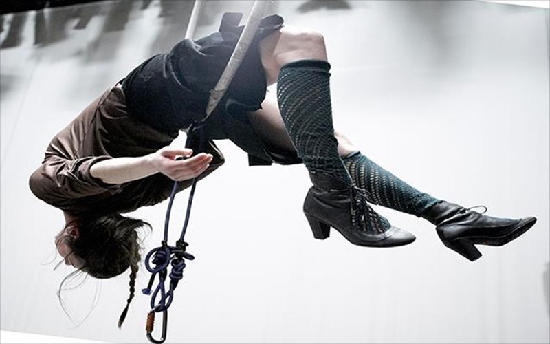 erotokritos-ksana-apo-xainides-kai-ki-omos-kineitai