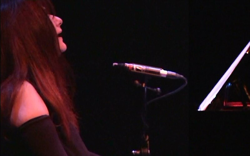 kalt-mia-sunaulia-gia-ti-diaforetikotita-sto-amfitheatro-mpenaki