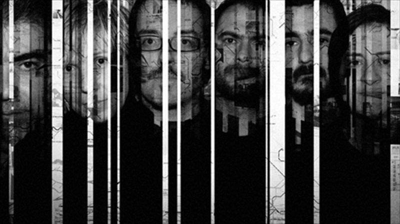 oi-bokomolech-me-to-neo-tous-album-sto-six-dogs