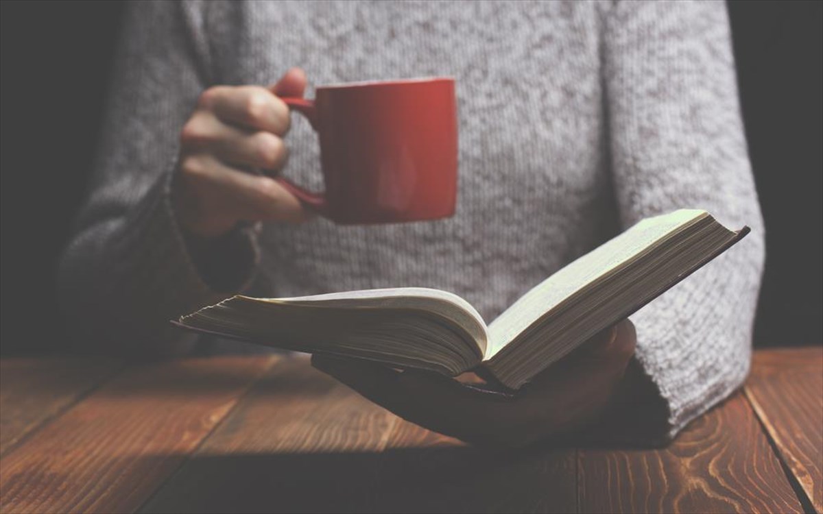 biblio-kafes-anagnosi-logotexnia-ianouarios