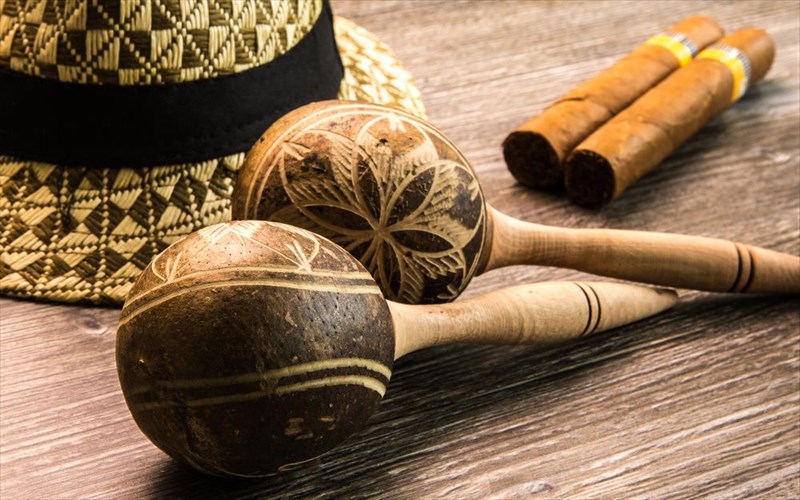 i-kouba-tzamarei-me-tin-ellada-sto-poems-kai-crimes-crimes