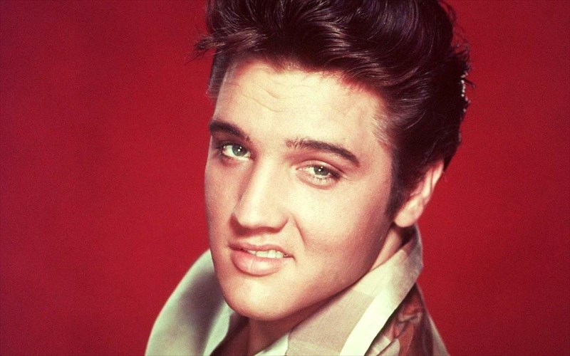 nea-fotografia-apodeiknuei-oti-o-elvis-zei-elvis-zei
