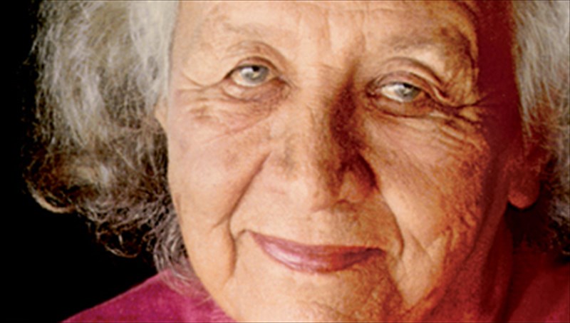 i-zaklin-nte-romigi-moirazetai-to-parelthon