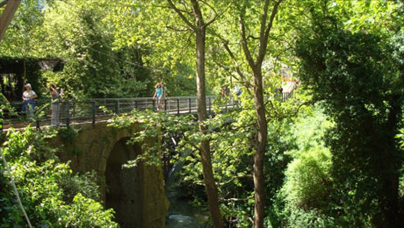 ekdromi-sta-anoiksiatika-kalabruta-gia-to-32o-perasma-tou-bouraikou