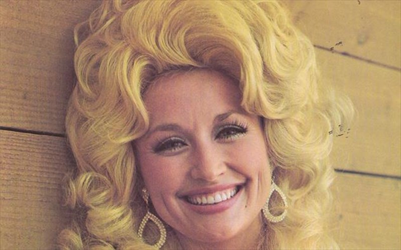 kai-i-dolly-parton-exei-mustika-na-mas-pei-dolly-parton-exei-mustika-na-mas-pei