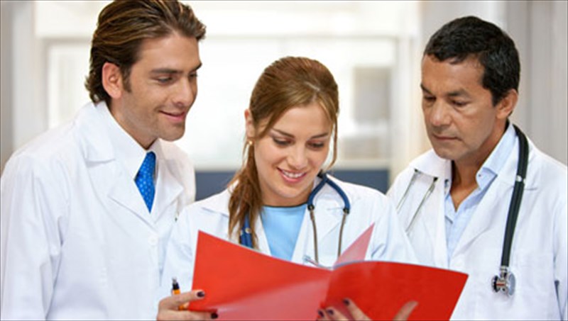 petres-se-nefrous-kai-ourodoxo-kusti-giati-prokalountai