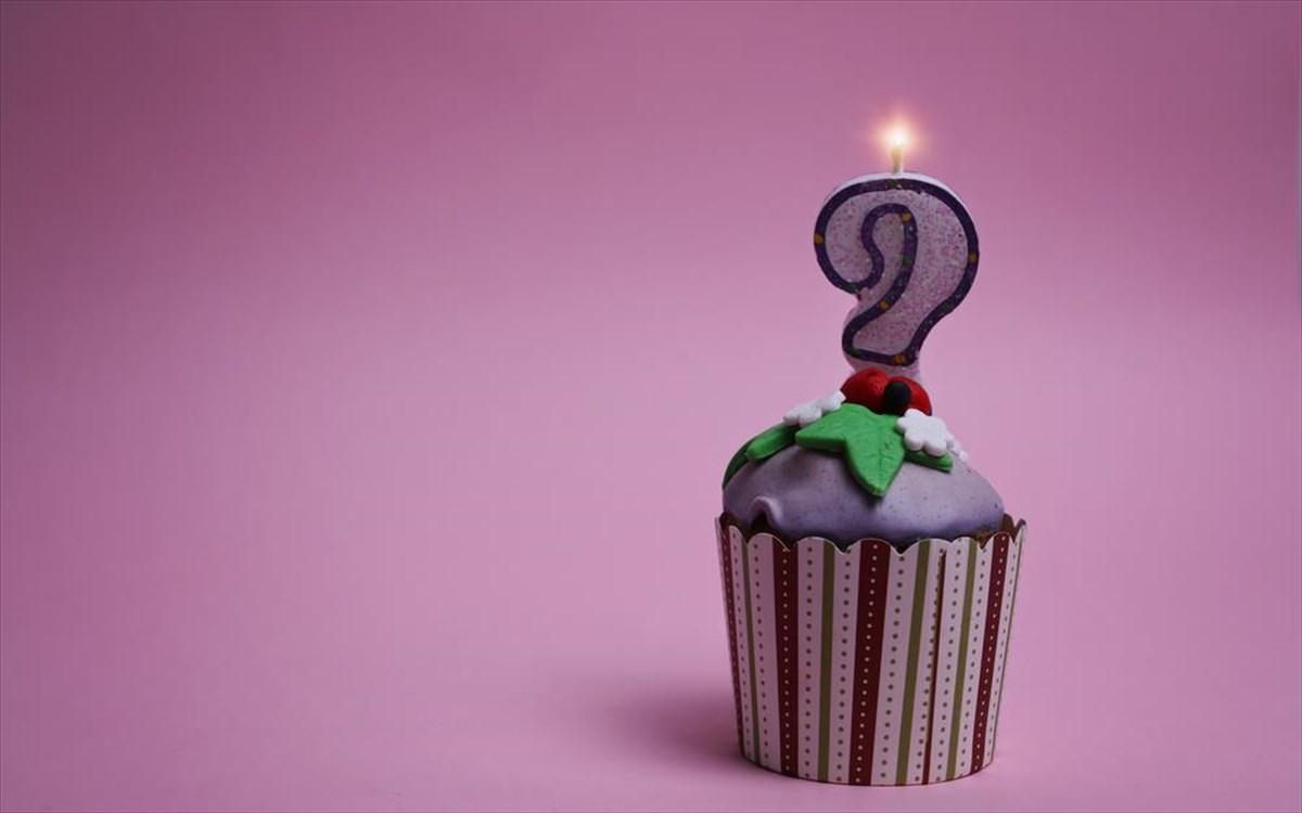 tourta-genethlion-me-keri-erotimatiko