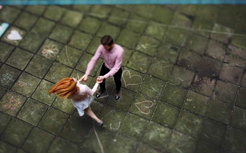 eikosi-indie-tragoudia-gia-ton-proto-sas-xoro-mazi