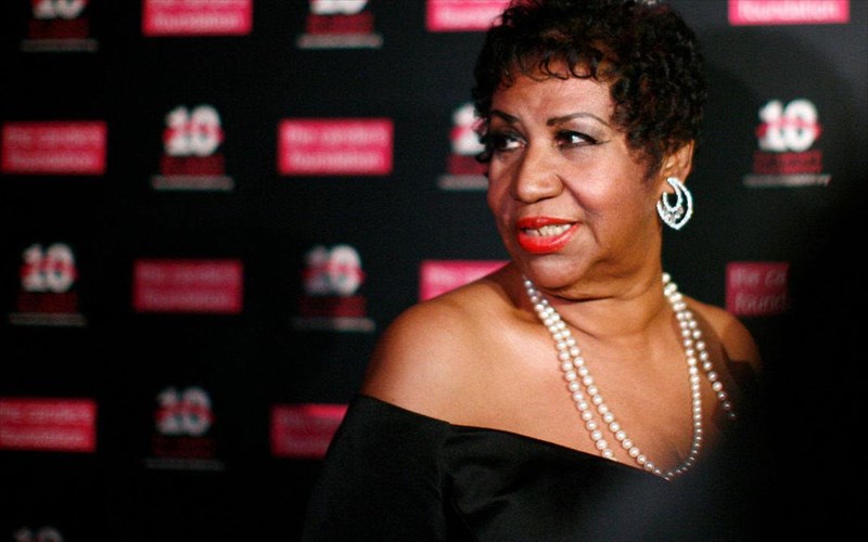 telos-oi-zontanes-emfaniseis-gia-tin-aretha-franklin