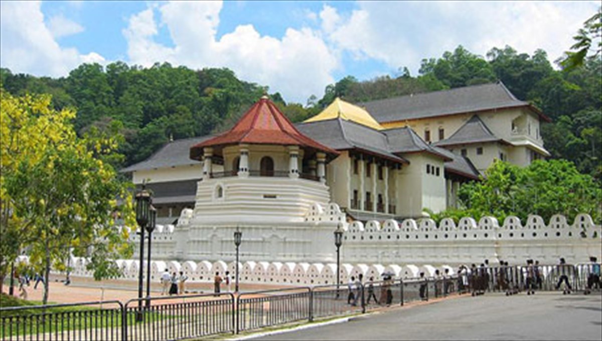 mnimeia-pagkosmias-klironomias-pou-isos-den-gnorizete