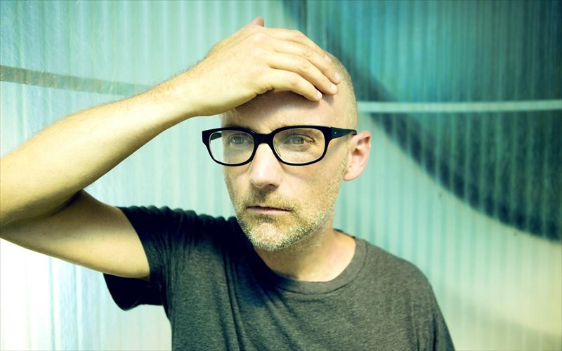 suntaraktikes-apokalupseis-apo-ton-moby-gia-ton-trump