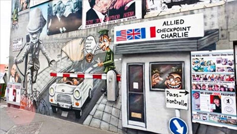 germaniki-parembasi-se-miadimokratia-pou-dexetai-epithesi