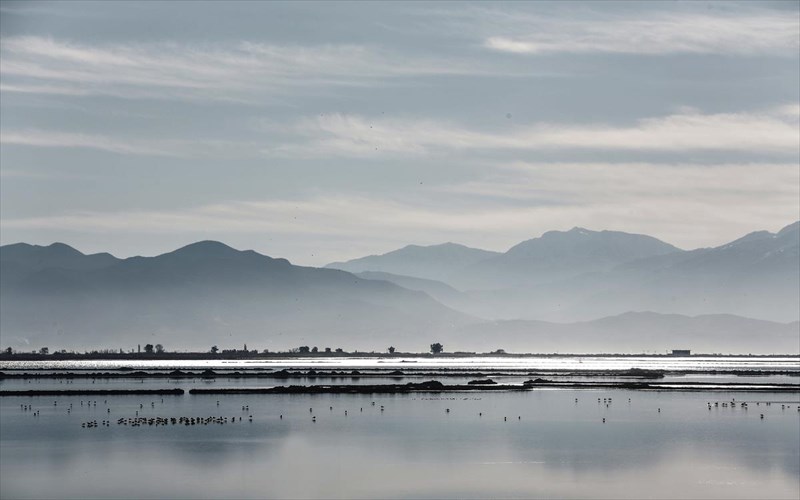 fotografiki-bolta-sti-limni-tou-mesologgiou-kai-ti-naupakto