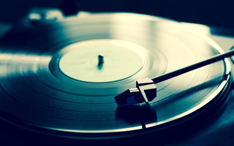 ta-albums-pou-tha-akousoume-ton-martio