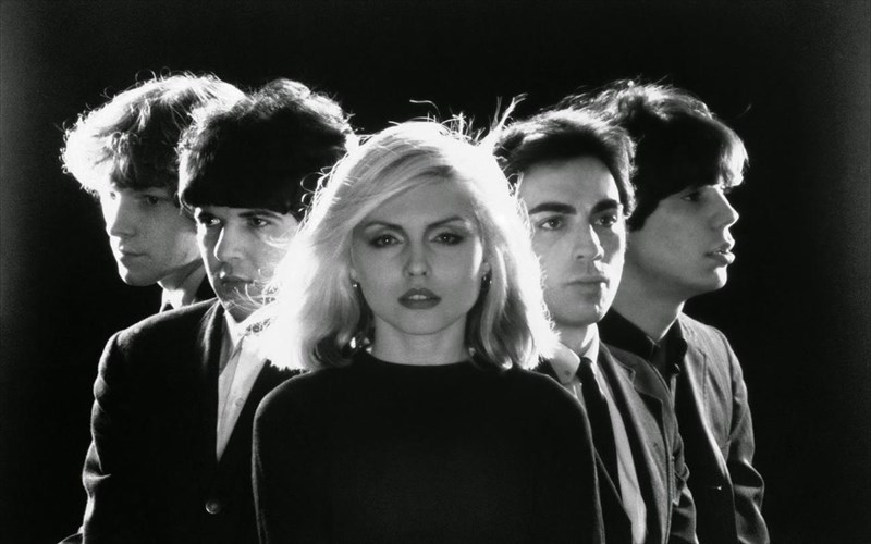 debbie-harry-makari-na-eixa-grapsei-tragoudi-ton-muse