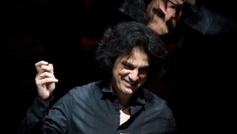 o-basilis-tsampropoulos-kai-i-kamerata-sto-idruma-onasi-kamerata-sto-idruma-onasi