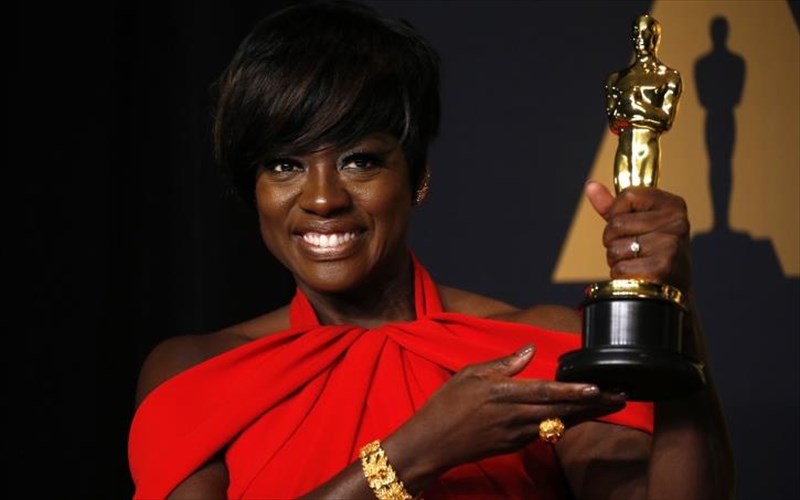 oscars-2017-egrapse-istoria-i-viola-davis-me-to-triple-crown-upokritikis-viola-davis-me-to-triple-crown-upokritikis