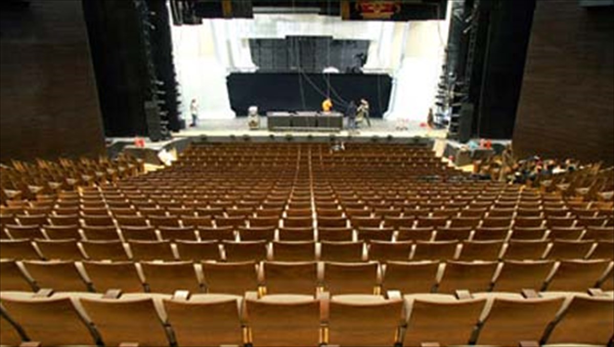 aulaia-gia-tin-politistiki-xrisi-tou-badminton